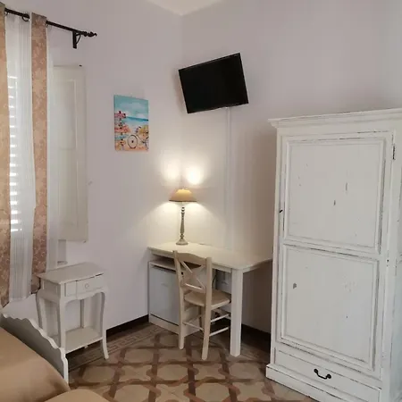 Mediterraneo Guest house *