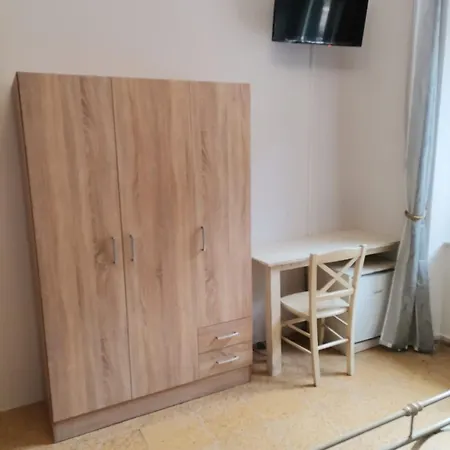 게스트하우스 Mediterraneo 3*